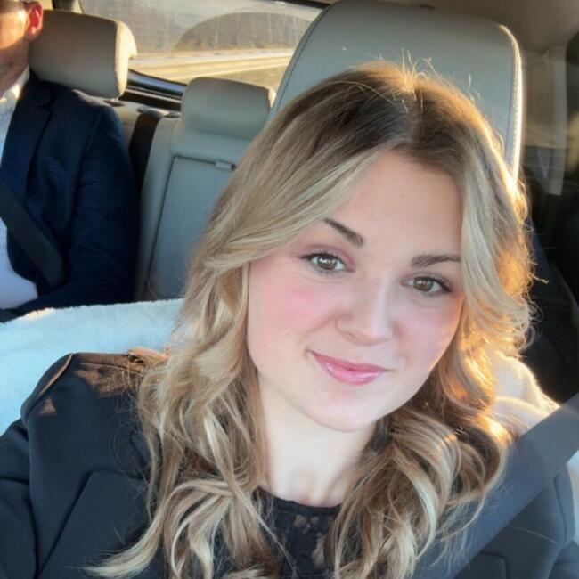 Babysitter in Hoek van Holland: Dominique