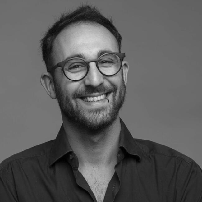 Oppaswerk in Amsterdam: Giovanni
