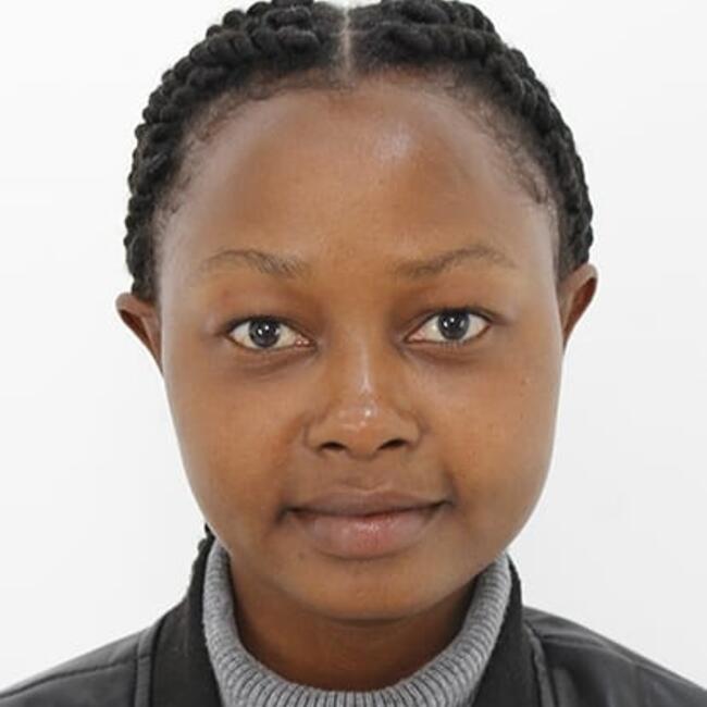 Babysitter in Paris: Stella