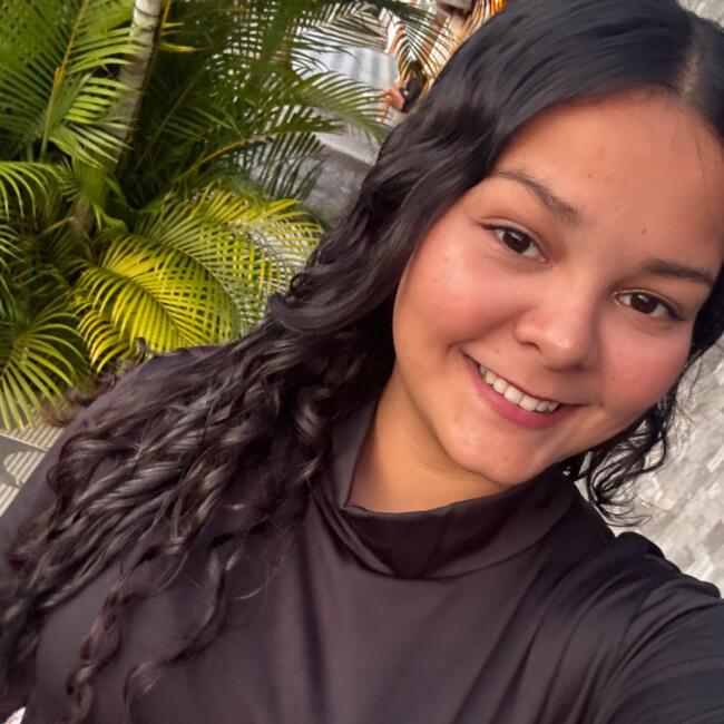 Babysitter in Taubaté: Julia