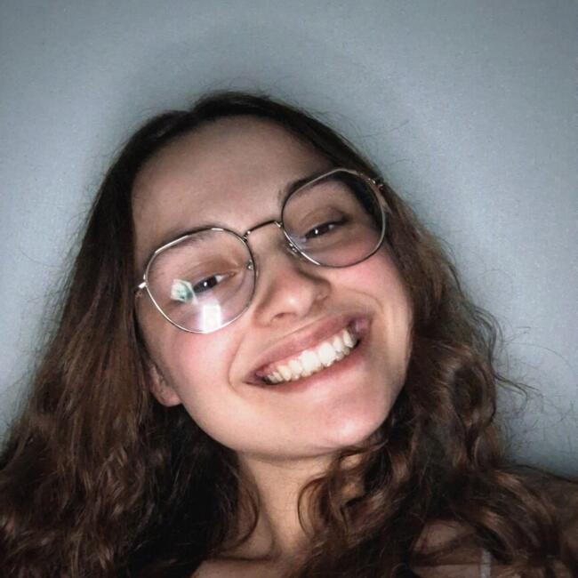 Babysitter in Agen: Caroline