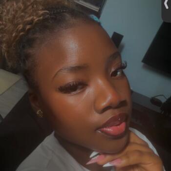 Baby-sitter in Bradford: Rhoda