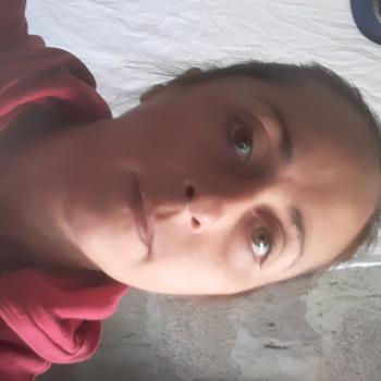 Babysitter in Colinas de Solymar: Evelyn