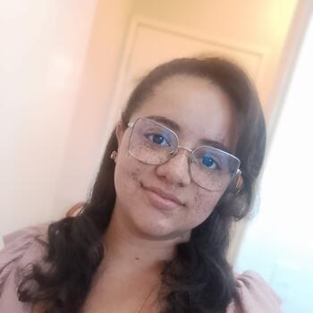 Babá em Jacareí: Mônica Figueiredo