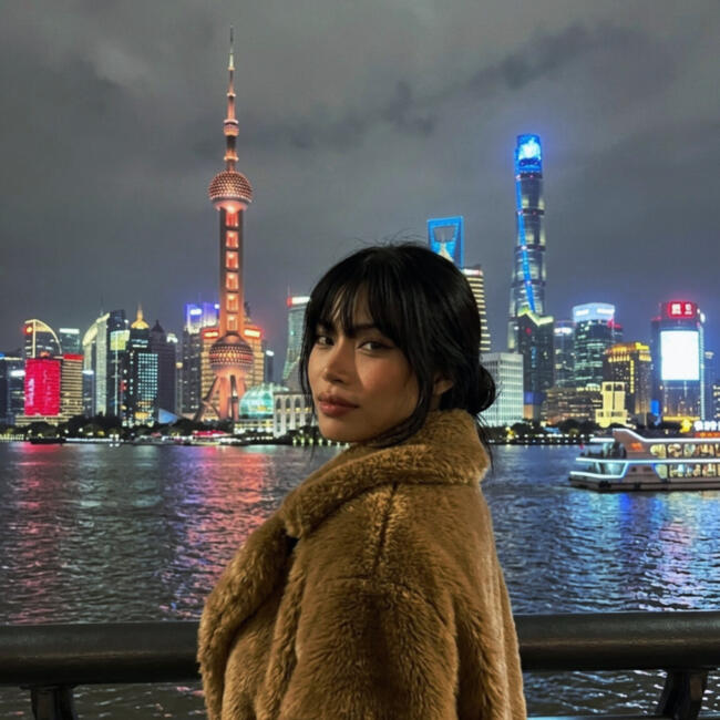 कोलकाता में आया: Liza