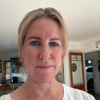 Babysitter Auckland: Loretta