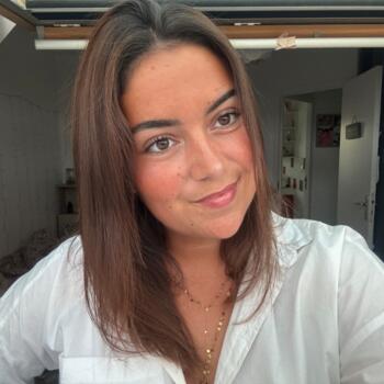 Babysitter in Rennes: Nina