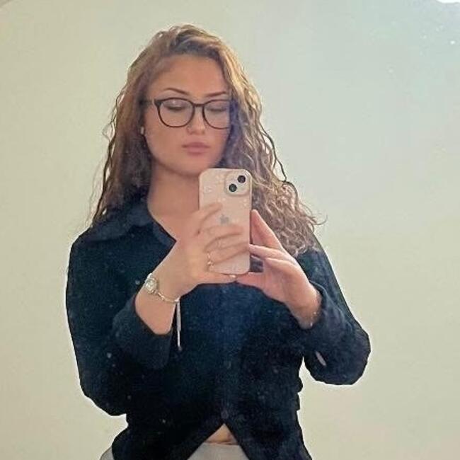 Babysitter in Le Roeulx: Laurane