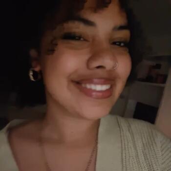 Babysitter in Villeneuve les beziers: Keliana