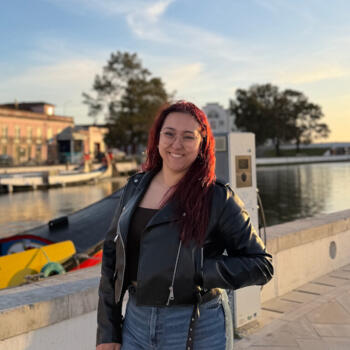 Babysitter in Vila Nova de Gaia: Juliana