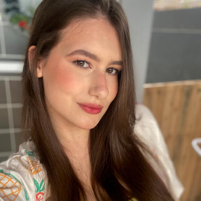 Babá em Campo Grande: Maria Clara