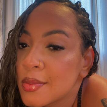 Babá em Belford Roxo: Brenda