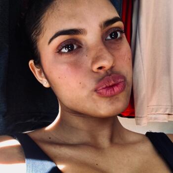 Babá em Jacareí: Emilly