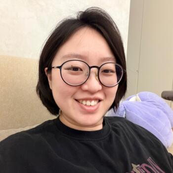 Babysitting job in Taichung: babysitting job 邱宥瑩