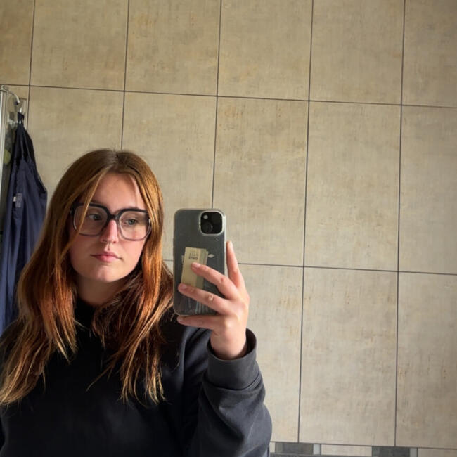 Babysitter in Saint-Chéron: Jeanne