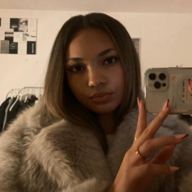 Babysitter a Stäfa: Ladina