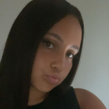 Babysitter in Marseille: Olivia