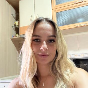 Babysitter in Koper: Lara