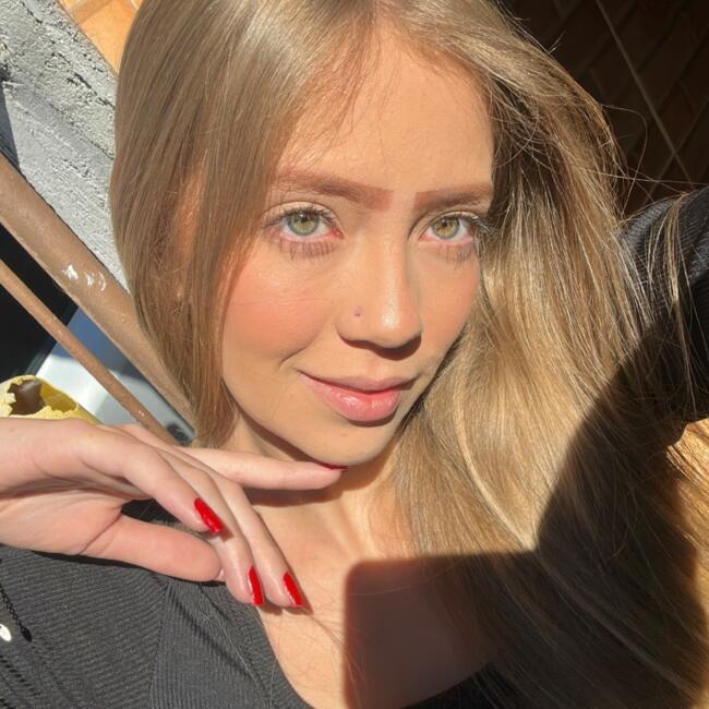 Babysitter in Curitiba: Thayna