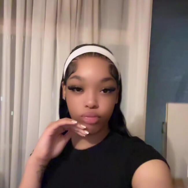 Babysitter in London: Alyssa