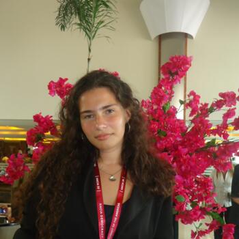 Babysitter in Cabo Frio: Rebeca