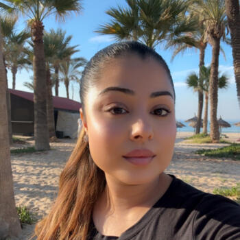 Babysitter London: Mumtaz