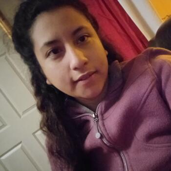 Babysitter in Claremorris: Julissa