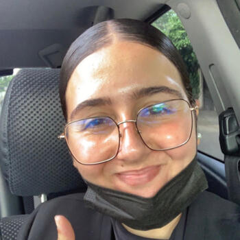 Baby-sitter in Saint-Denis: Lana