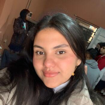 Babysitter in Pirayú: Valeria