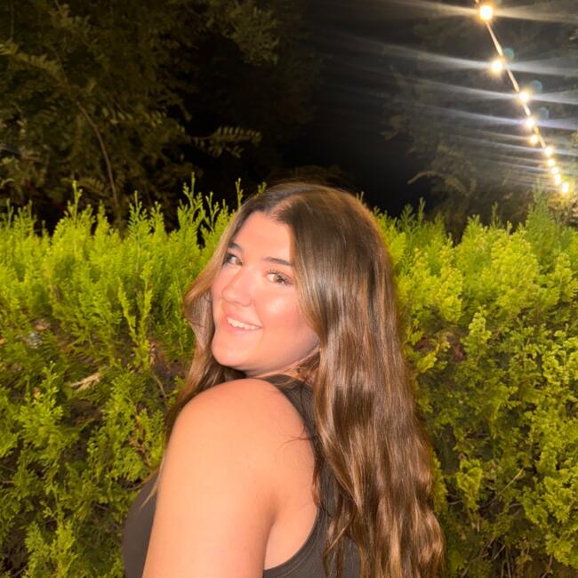 Canguro en Carmona: Alejandra