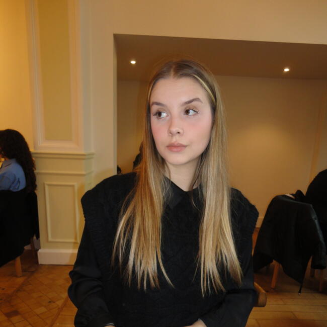 Babysitter in Waterloo: Adeline