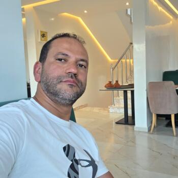 Babysitting job in Casablanca: babysitting job Adil