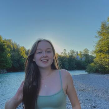 Babysitter in Arlon: Victoria