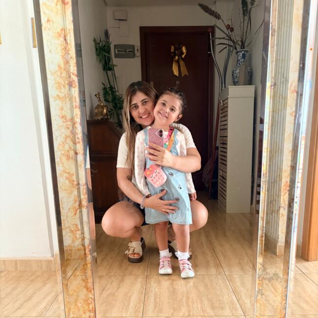 Trabajo de canguro en Oliva: Claudia patricia
