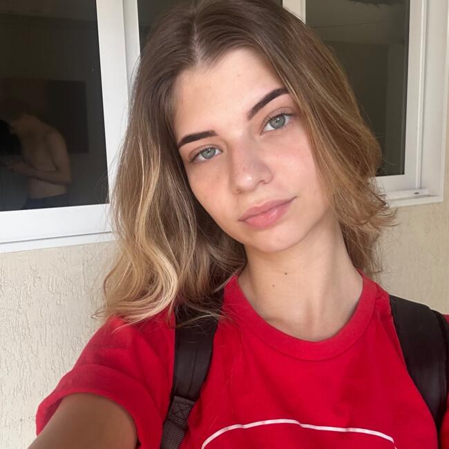 Babá em Justinópolis: Isabella