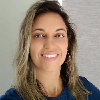 Babysitter em Almada: Fabricia