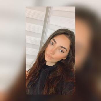 Babysitter in London: Hatice
