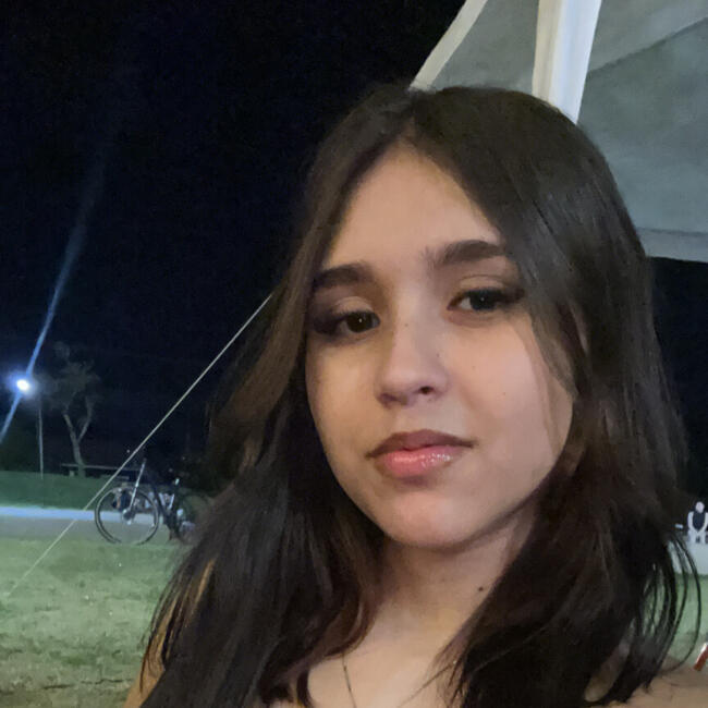 Babá em Foz do Iguaçu: Agatha