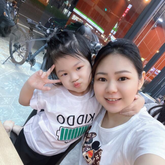 Babysitting job in Hsinchu: 依虹