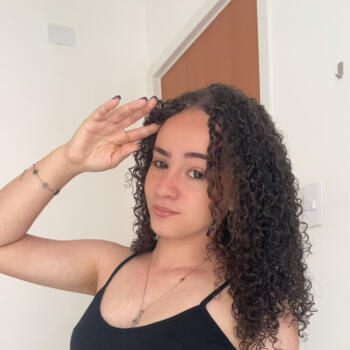 Babá em Valparaíso de Goiás: Adria