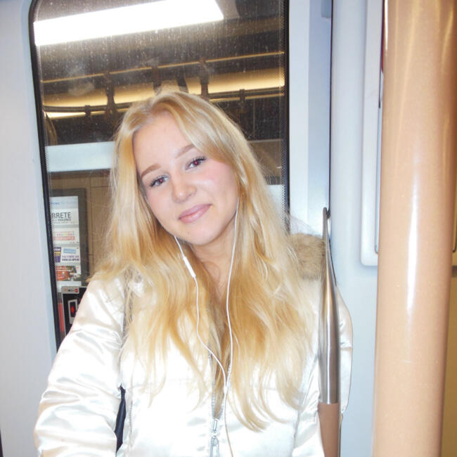 Babysitter in The Hague: Johanna