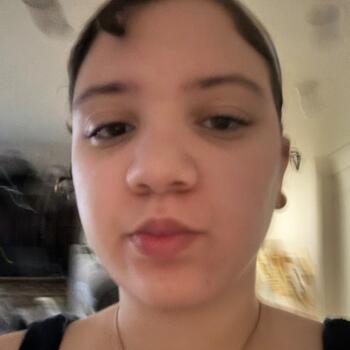 Babysitter in New York: Mya