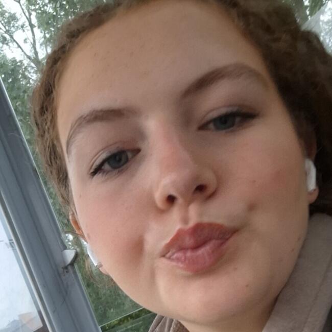 Oppas in Rijswijk: Sibel en naomi
