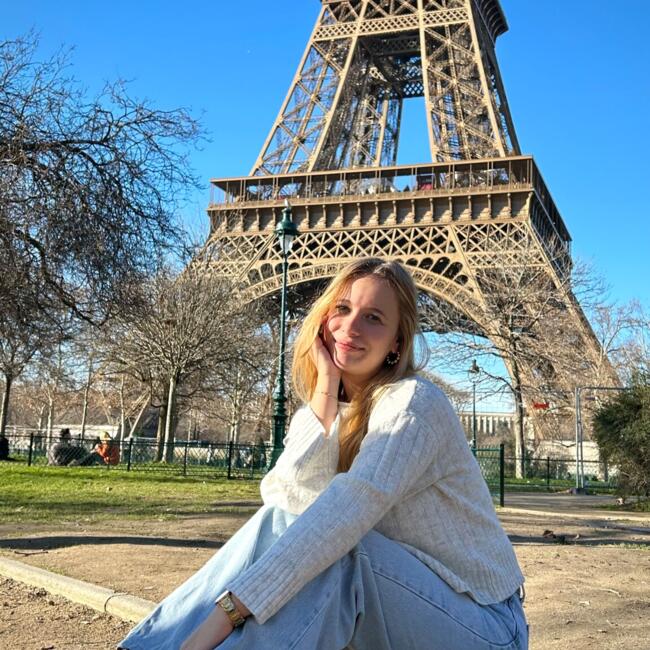 Babysitter in Budapest: Veronika