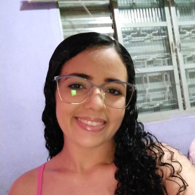 Babysitter in São José dos Campos: Ingrid