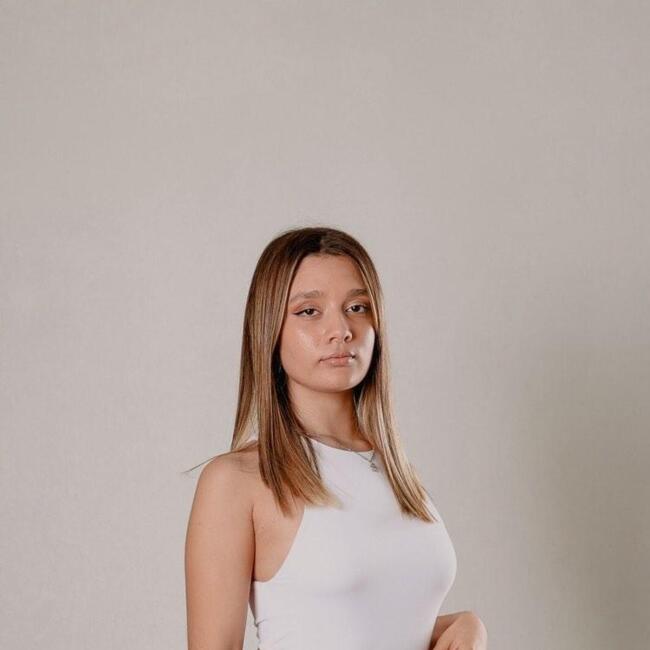 Babysitter in Vila Nova de Famalicão: Inês