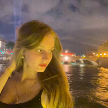 Babysitter in Grenoble: Héloïse