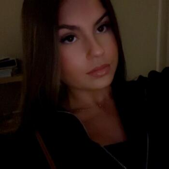 Babysitter Mézières-sur-Seine: Camille