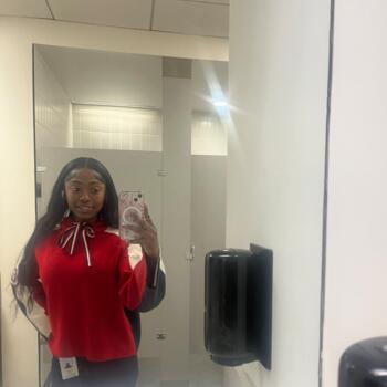 Babysitter in Greensboro: Makiya