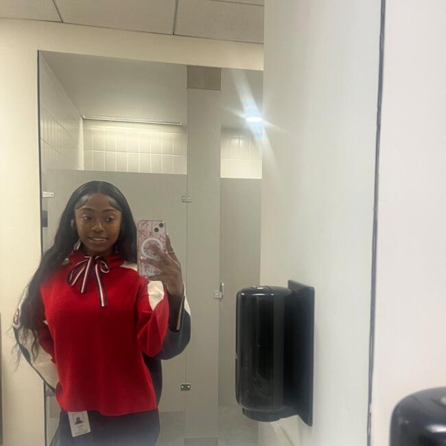 Babysitter in Greensboro: Makiya